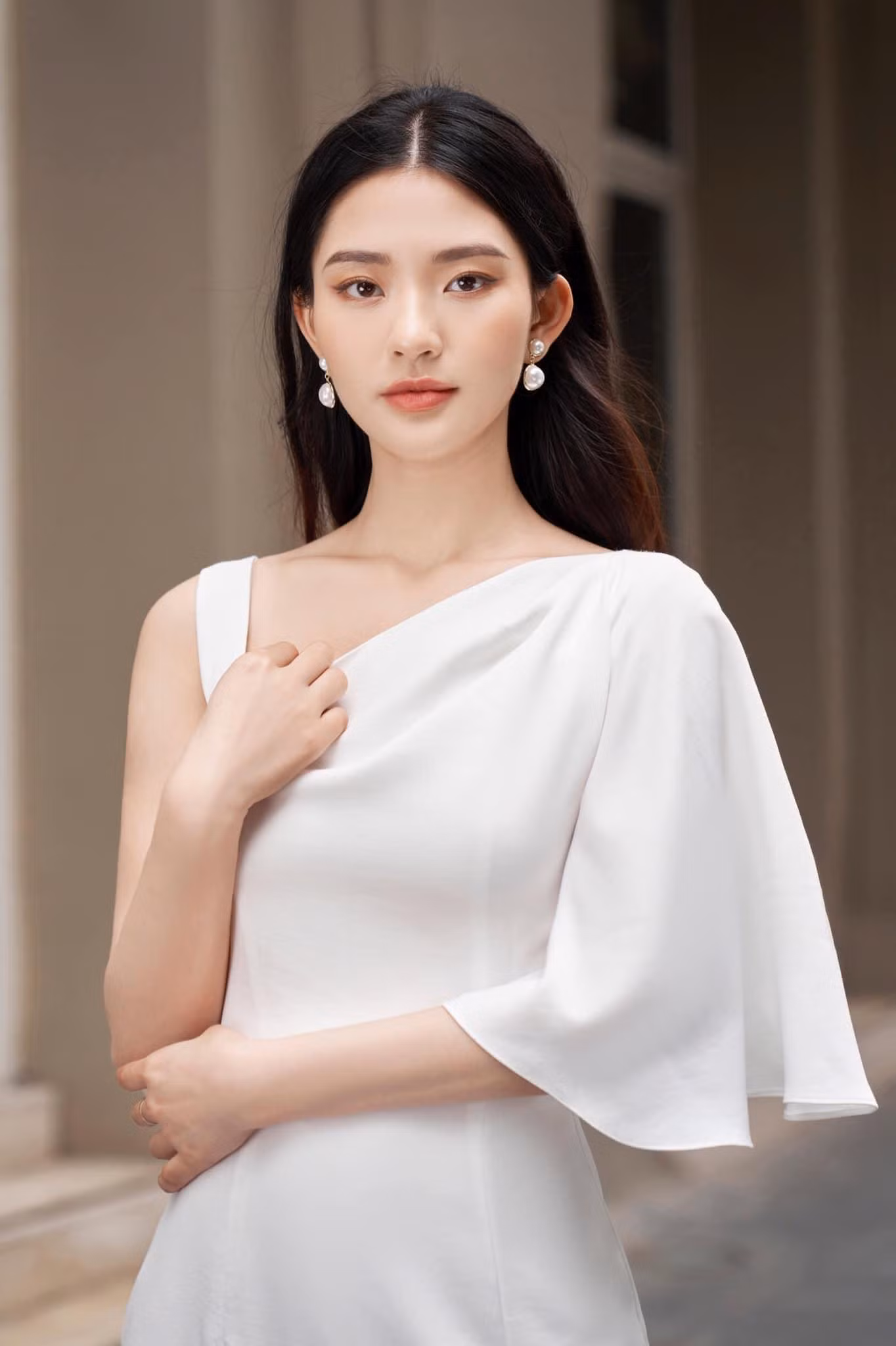 Phương Mai hiện là người mẫu ảnh tại Hà Nội.