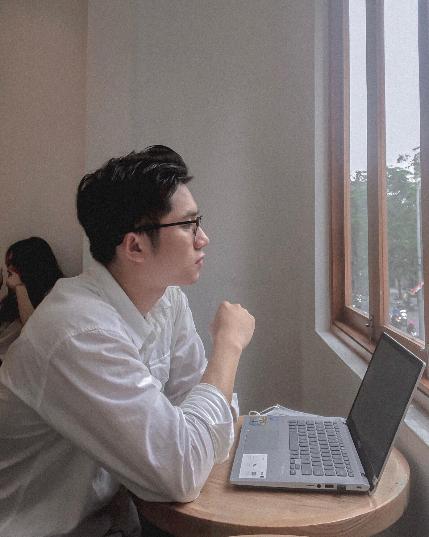 Với ngoại hình điển trai, không chỉ hoàn thành tốt công việc học tập, Anh Vũ còn năng nổ trong các hoạt động ngoại khóa