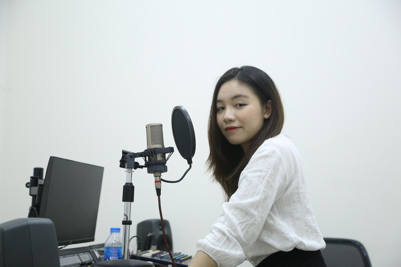 Phương Thảo là Trưởng Ban phát thanh HVTC. Phương Thảo là Trưởng Ban phát thanh HVTC.