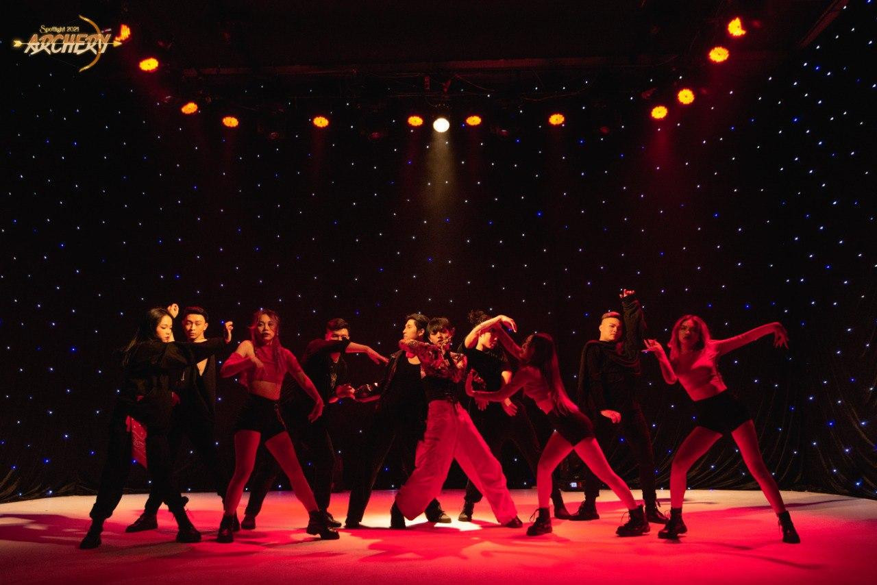 Cháy hết mình cùng tiết mục vũ đạo đầy cuốn hút.