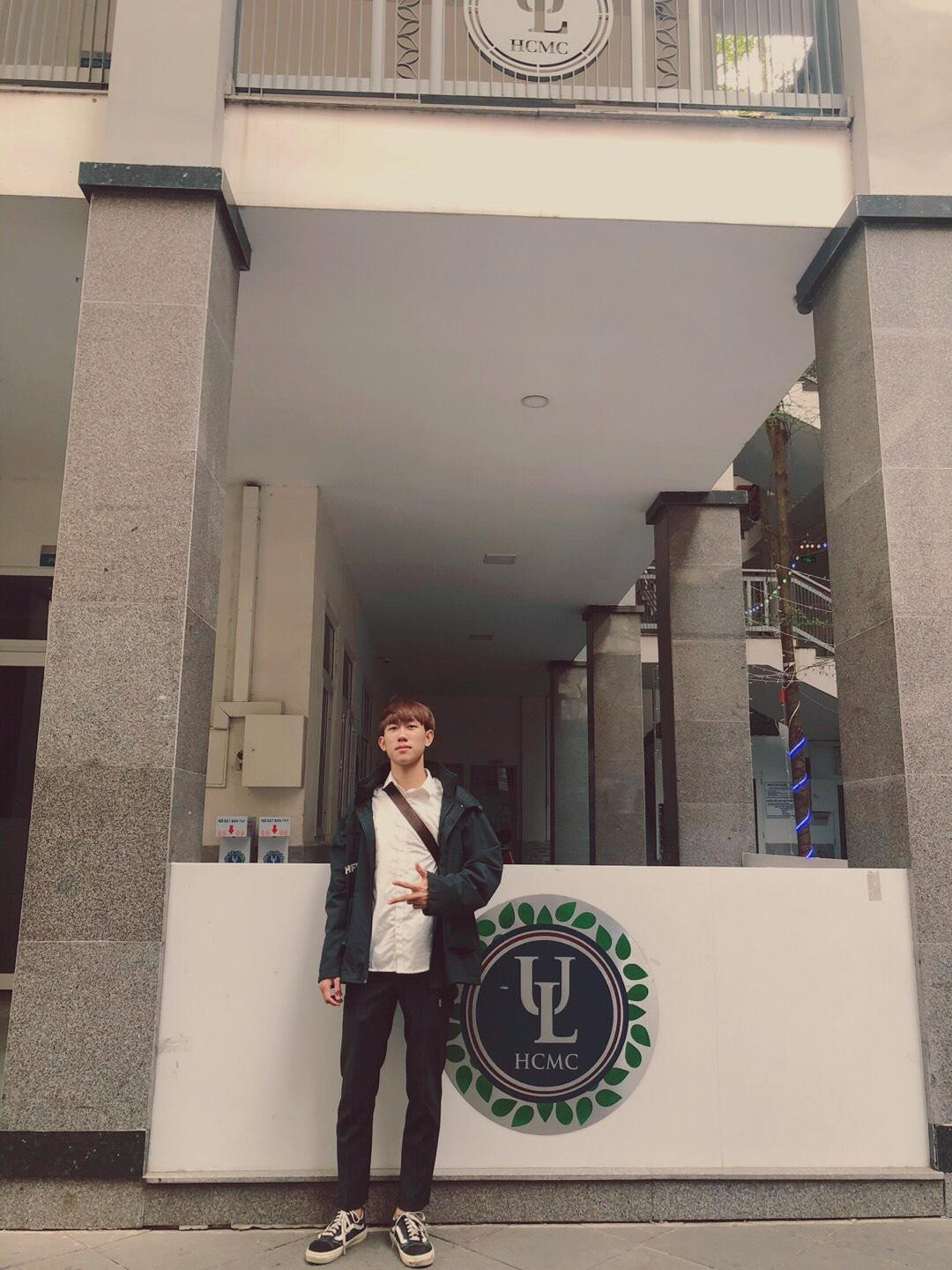 Đức từng muốn bỏ hết tất cả ở Sài Gòn để về quê vì thấy áp lực và kiệt sức.