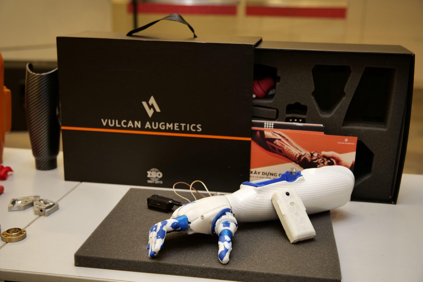 Các bộ phận cơ thể thay thế có thể giúp người khuyết tật vận động và cải thiện cuộc sống. Các bộ phận cơ thể thay thế có thể giúp người khuyết tật vận động và cải thiện cuộc sống.