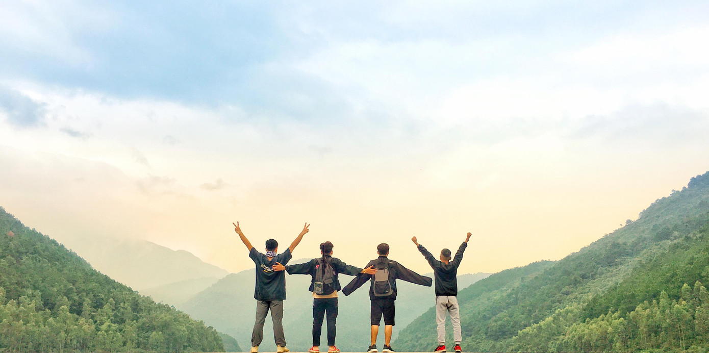 Minh Hoàng ghi dấu chân vào nhiều hoạt động ý nghĩa.