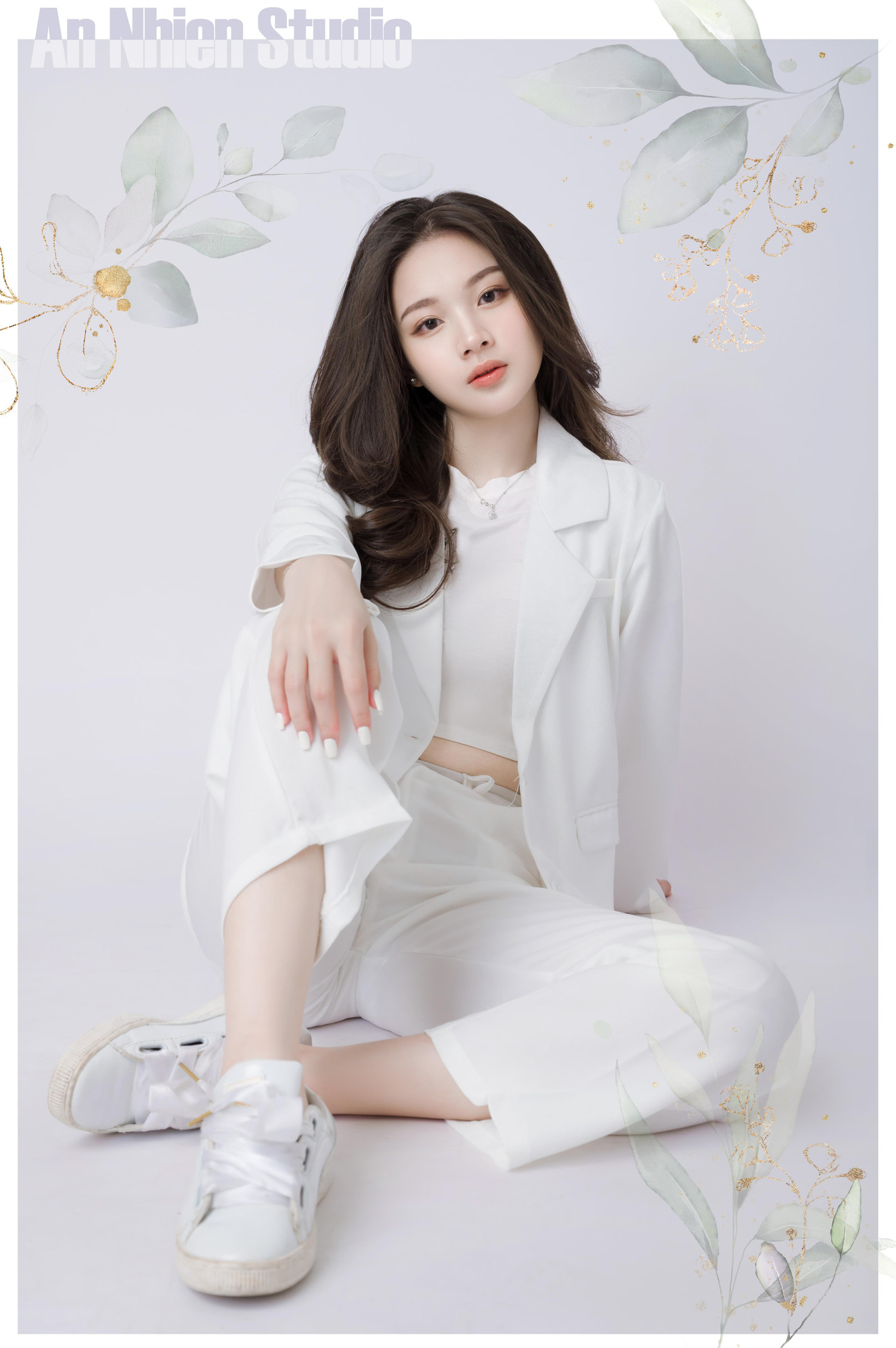 Diệu Anh đẹp tinh khôi trong trang phục màu trắng (Ảnh: An Nhiên).