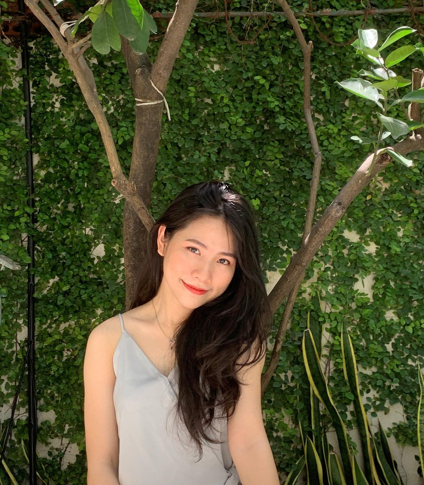 Vẻ ngoài nhỏ nhắn, xinh xắn của Phương Loan. Vẻ ngoài nhỏ nhắn, xinh xắn của Phương Loan.