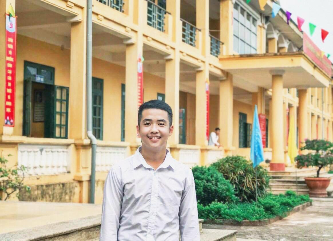Phạm Anh Tuấn – cựu học sinh Trường PTDTNT ATK Sơn Dương, Tuyên Quang. Phạm Anh Tuấn – cựu học sinh Trường PTDTNT ATK Sơn Dương, Tuyên Quang.