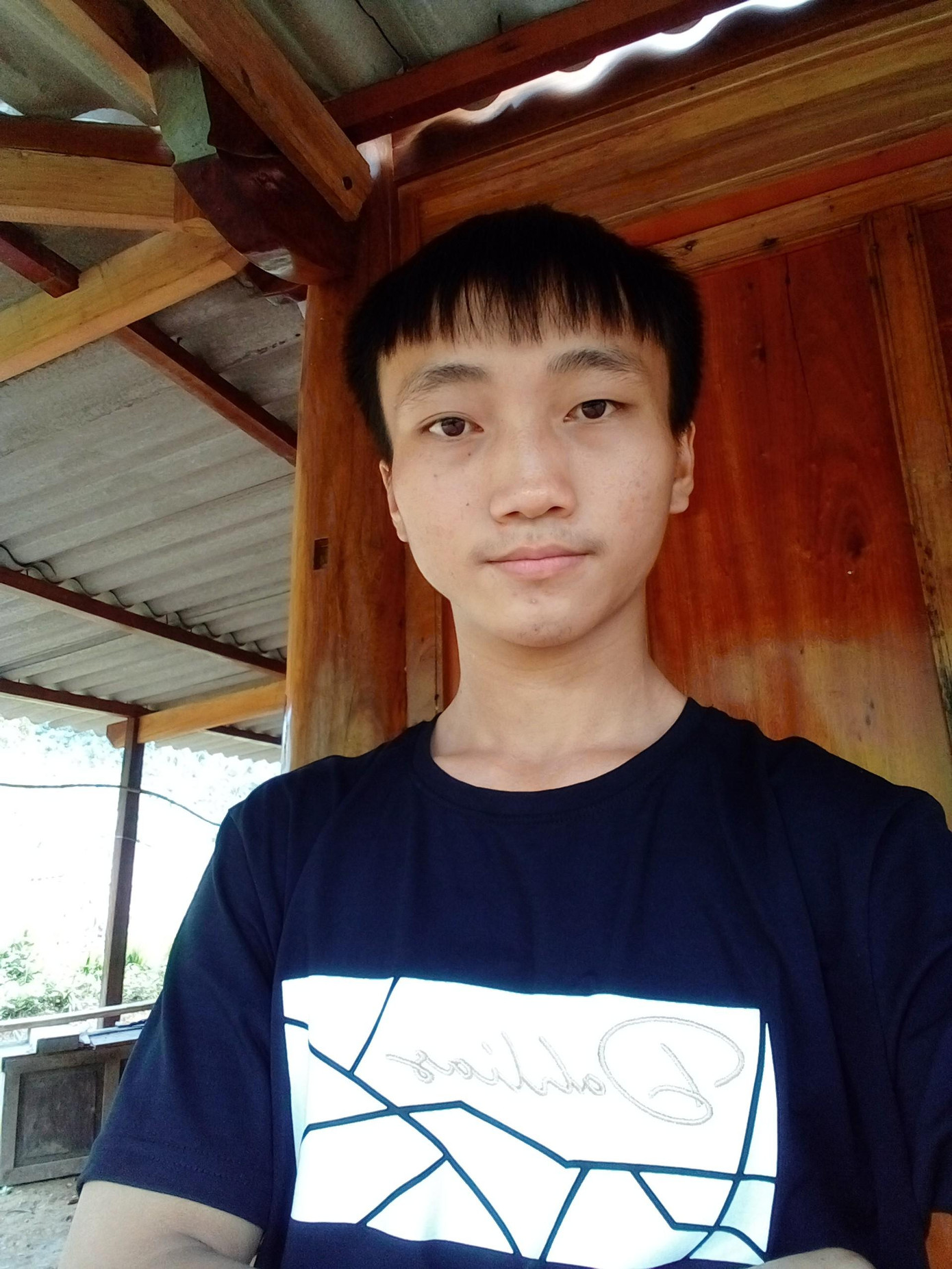 Hùa bày tỏ: &quot;Ơn của cô dành cho em thì dù em có đi đâu, em cũng sẽ luôn ghi nhớ&quot;.