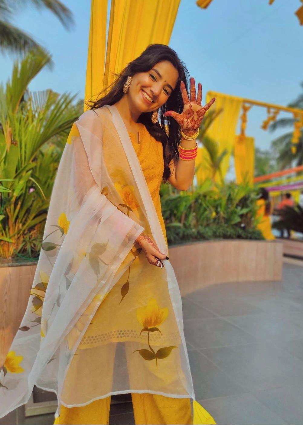 Somya được mời làm đại sứ thương hiệu cho các hãng mỹ phẩm nổi tiếng như Maybeline, L’Oréal, Estée Lauder… Somya được mời làm đại sứ thương hiệu cho các hãng mỹ phẩm nổi tiếng như Maybeline, L’Oréal, Estée Lauder…