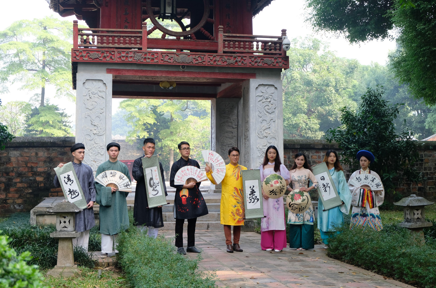 "Cổ Pháp Tân Thư: Nét cũ - Hình mới" ghi hình tại Văn Miếu - Quốc Tử Giám.