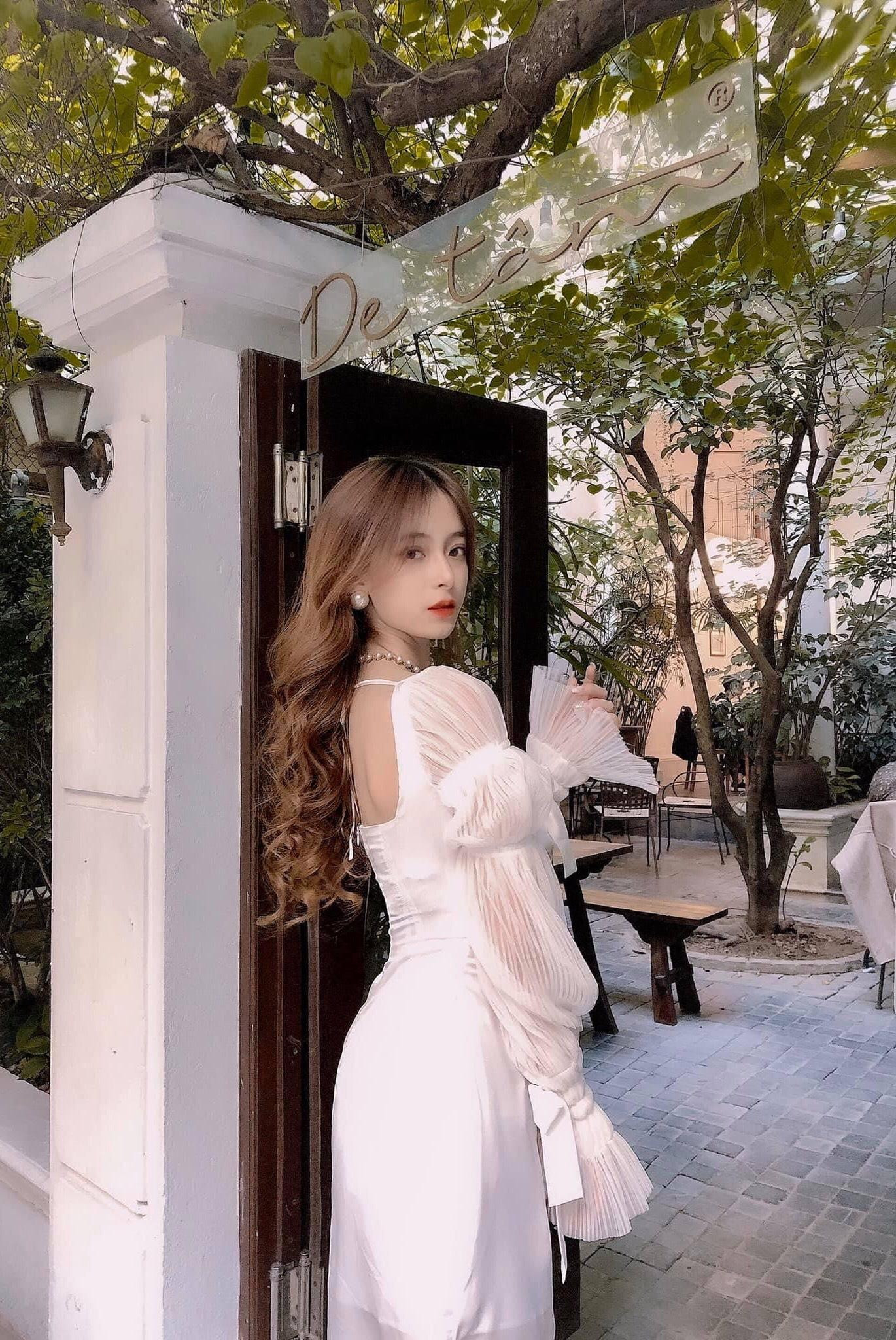 Trà My mong muốn được đóng góp công sức nhỏ bé của bản thân để phát triển hơn nữa nghệ thuật truyền thống nước nhà. Trà My mong muốn được đóng góp công sức nhỏ bé của bản thân để phát triển hơn nữa nghệ thuật truyền thống nước nhà.