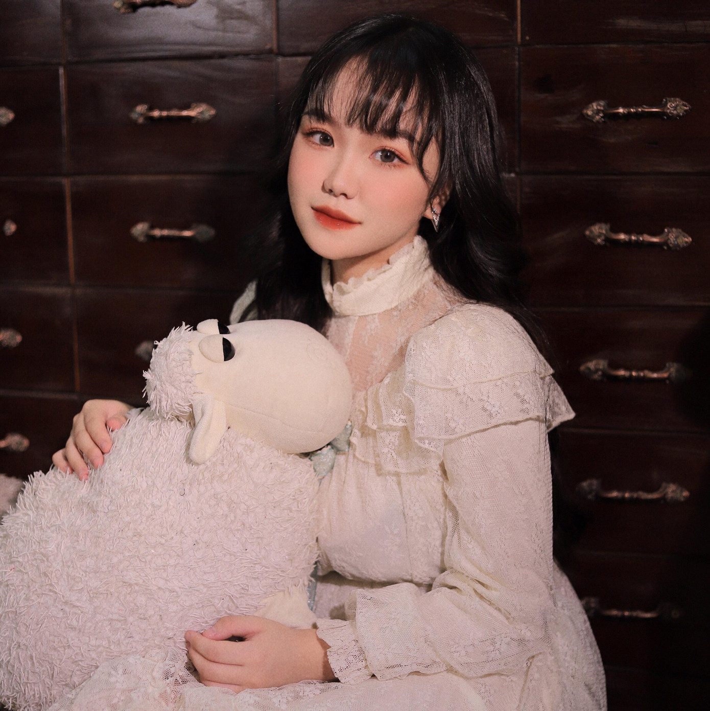 Suốt một quãng thời gian, bạn nam ấy đã luôn bảo vệ Ngân như đứa em gái.