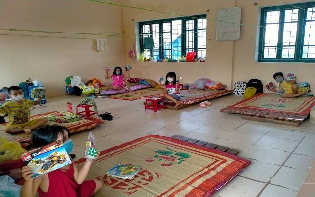 Các em học sinh phường Hương Chữ (thị xã Hương Trà, tỉnh Thừa Thiên Huế) trong khu cách ly. Các em học sinh phường Hương Chữ (thị xã Hương Trà, tỉnh Thừa Thiên Huế) trong khu cách ly.