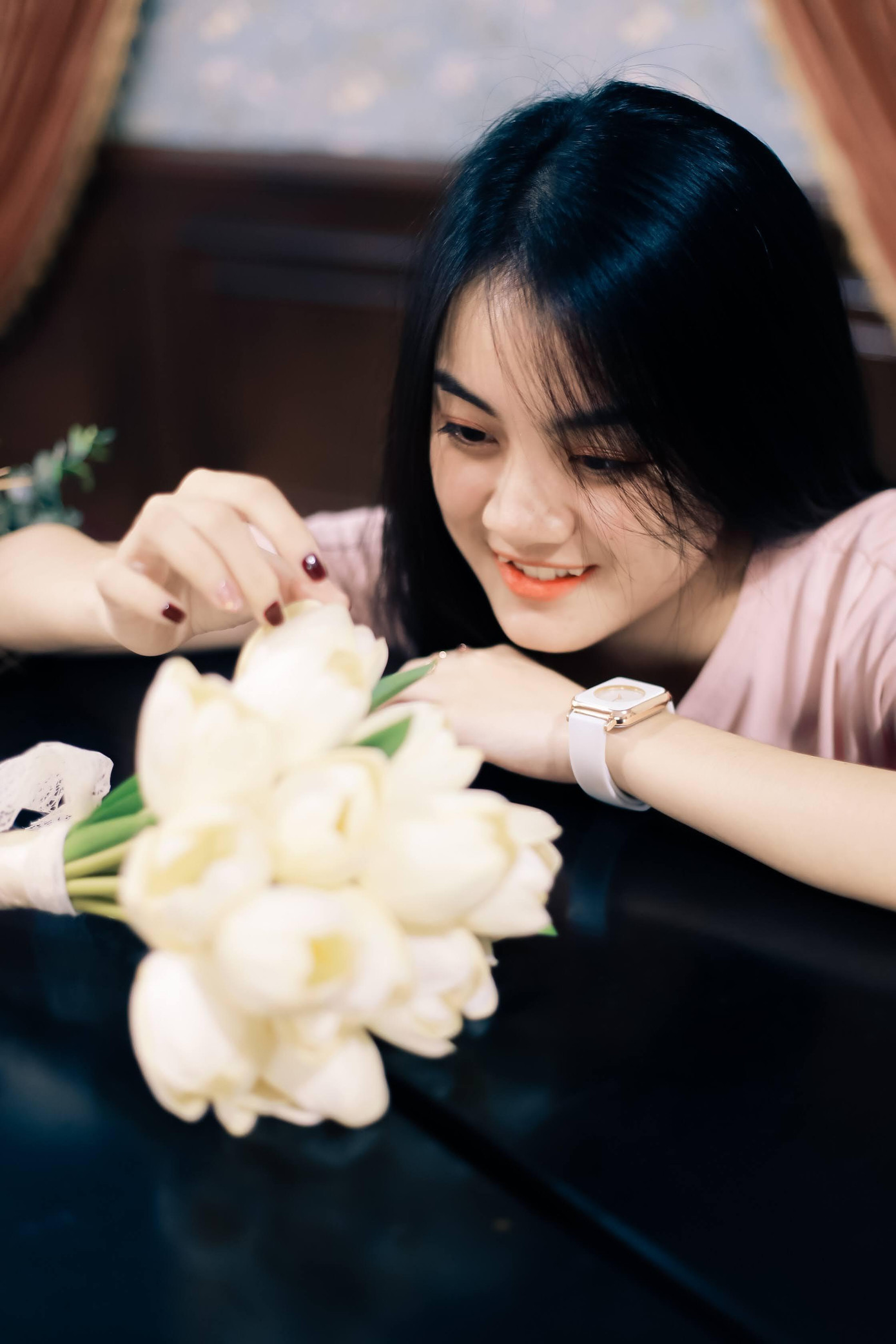 Cô gái với nhiều hoạt động Đoàn-Hội sôi nổi và thường được nhận bằng khen của trường.