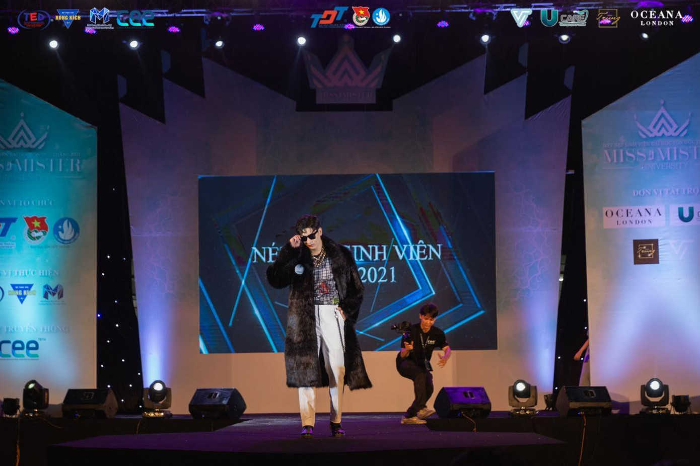 Mỗi thí sinh mang đến những bộ trang phục và cá tính riêng biệt, tạo dấu ấn cá nhân nổi bật tại vòng thi Trang phục Tự chọn.