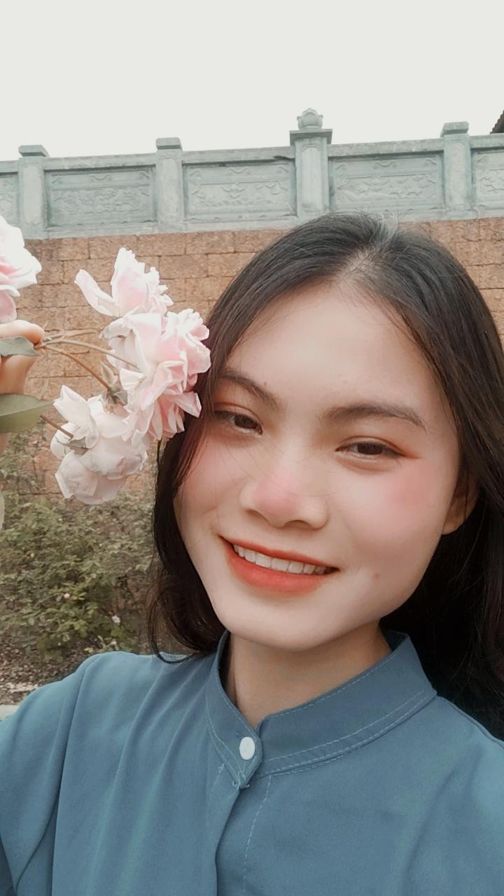 Nguyễn Thị Hiền - Sinh viên ngành Nông học, Viện Nông nghiệp và Tài nguyên, trường Đại học Vinh. Nguyễn Thị Hiền - Sinh viên ngành Nông học, Viện Nông nghiệp và Tài nguyên, trường Đại học Vinh.