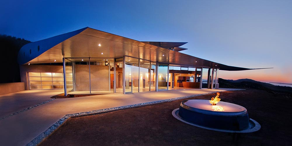 Ánh sáng từ năng lượng mặt trời.