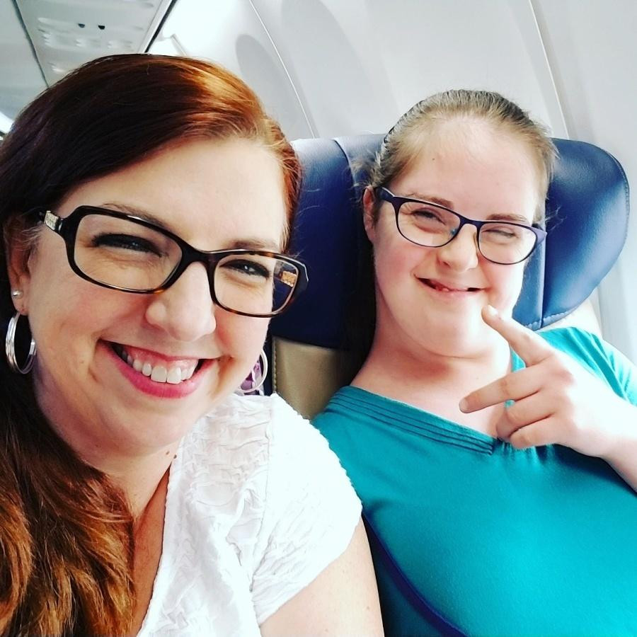 Jessica (bên phải) và mẹ Jessica (bên phải) và mẹ