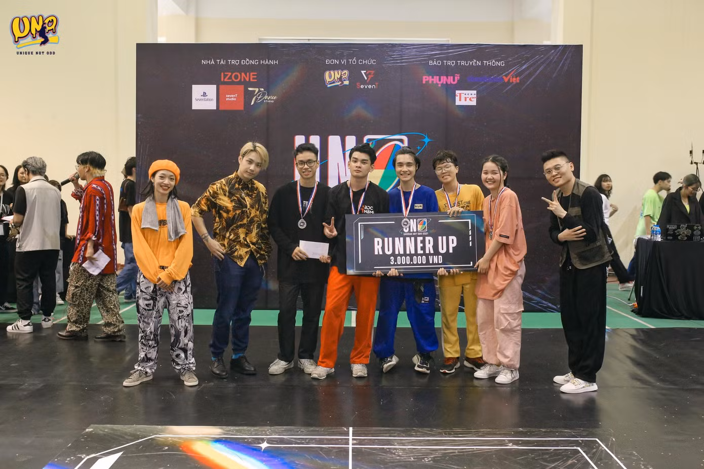 Bonjour Eagle trường THPT Kim Liên gây ấn tượng mạnh với khán giả với giải Runner Up Bonjour Eagle trường THPT Kim Liên gây ấn tượng mạnh với khán giả với giải Runner Up
