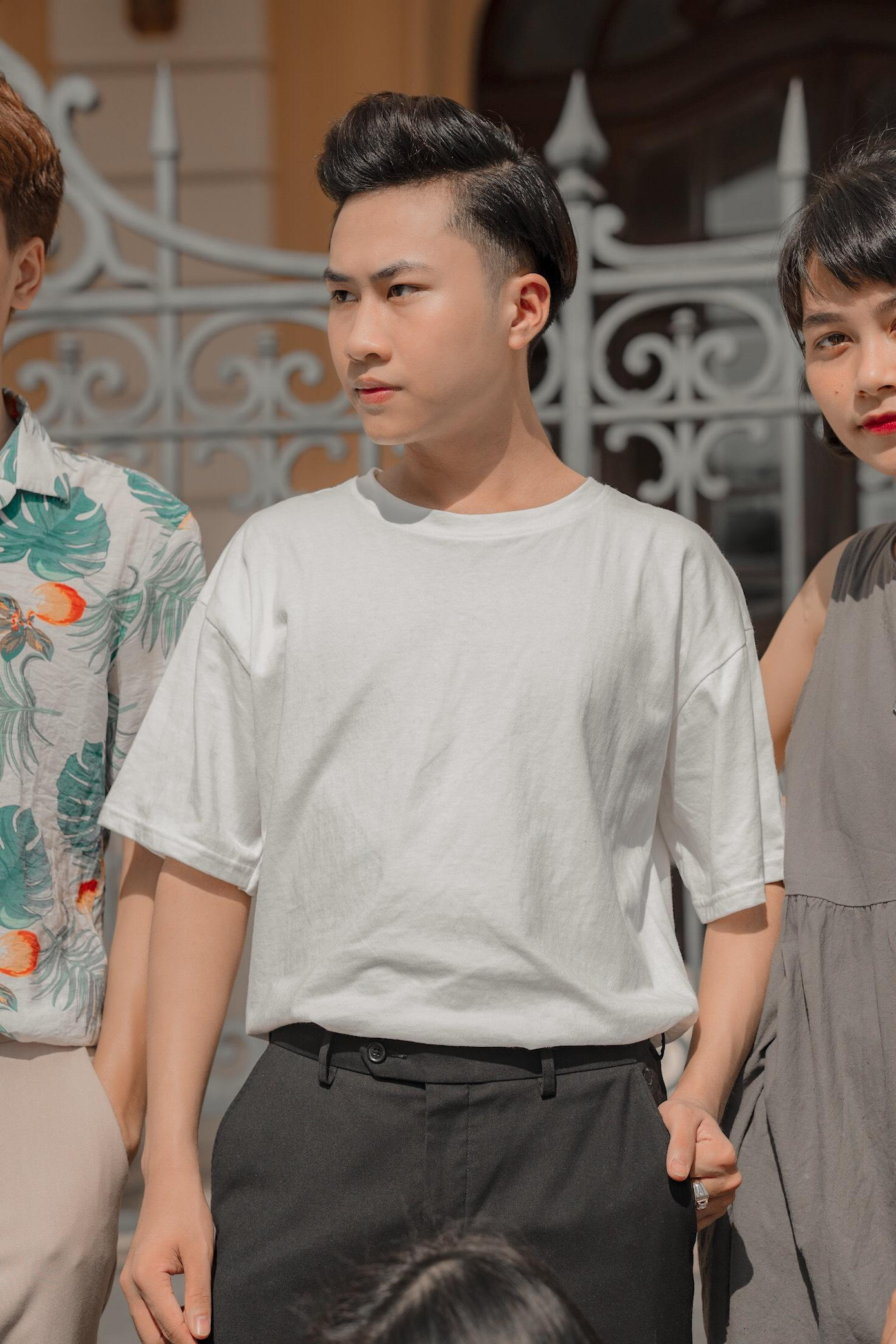 Công việc làm thêm đã giúp cậu hoàn thiện bản thân hơn từ kĩ năng đến sự tự lập. Công việc làm thêm đã giúp cậu hoàn thiện bản thân hơn từ kĩ năng đến sự tự lập.