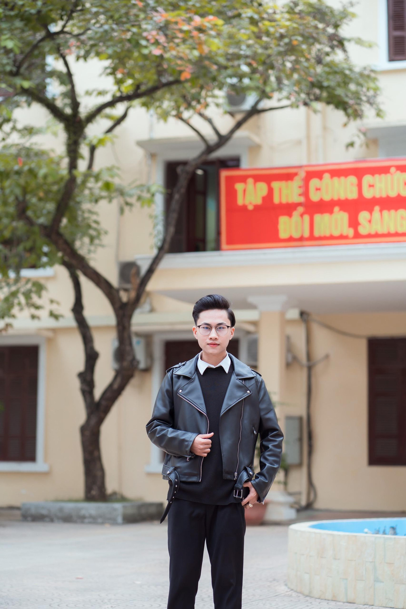 Chỉ cần học tập và làm việc với thái độ nhiệt tình hăng hái thì 'pháo hoa' cuộc đời sẽ lung linh rực rỡ. Chỉ cần học tập và làm việc với thái độ nhiệt tình hăng hái thì 'pháo hoa' cuộc đời sẽ lung linh rực rỡ.