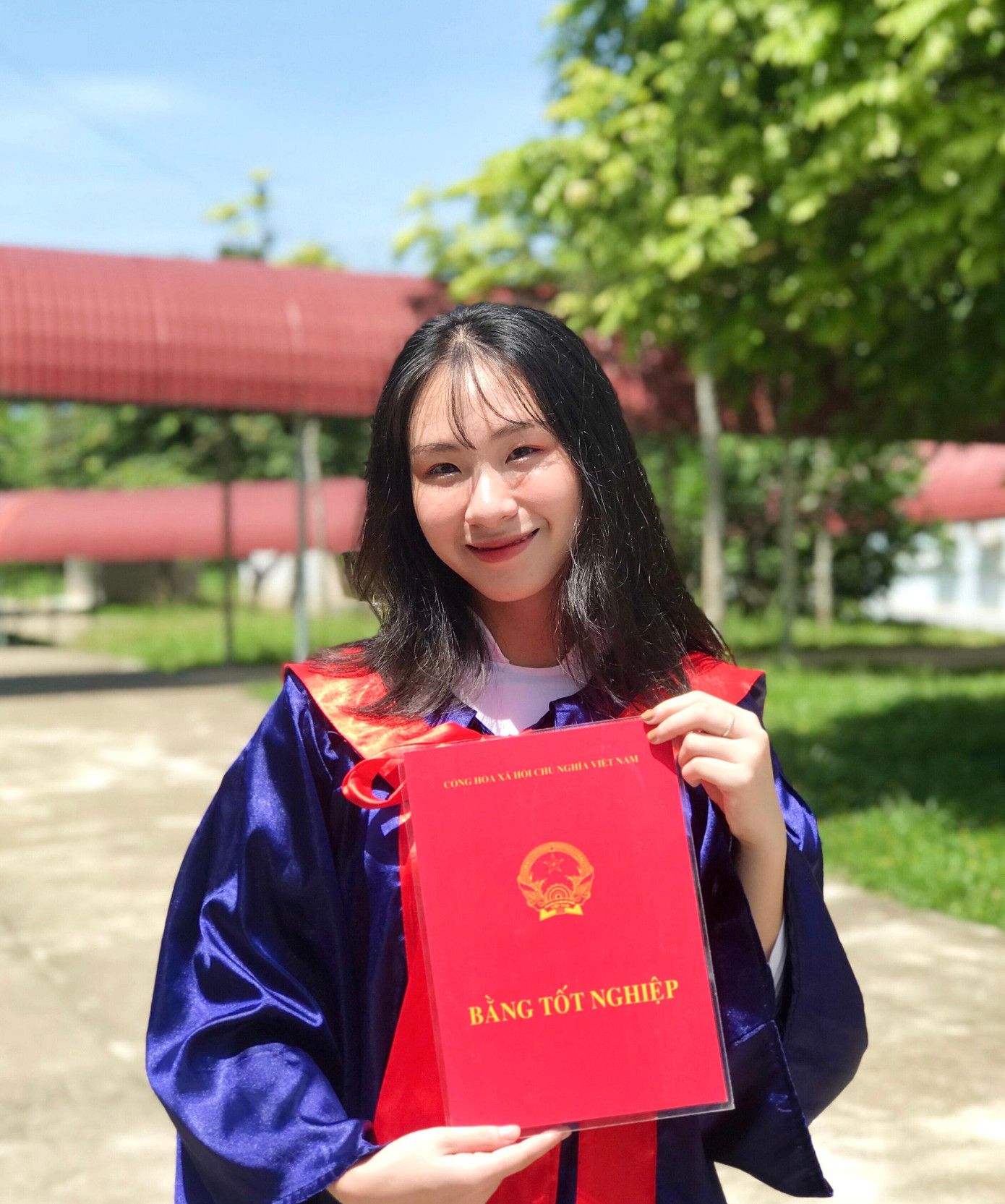 Phương Quỳnh đạt 8,75 điểm môn Văn và cả hai môn Sử, Địa là 9,75 điểm