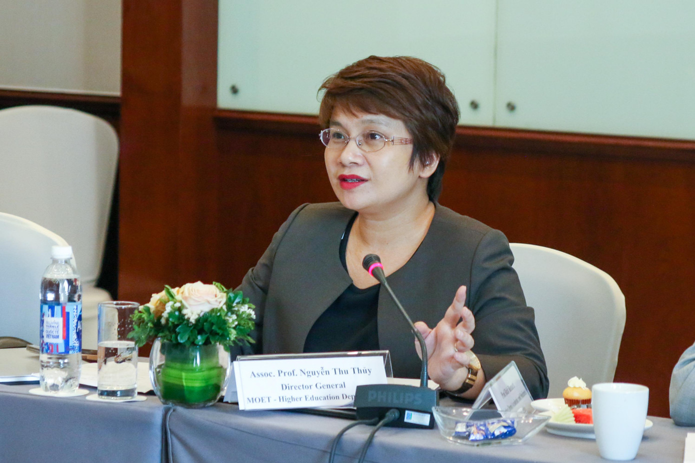 Phó giáo sư Nguyễn Thu Thủy, Vụ trưởng Vụ Giáo dục Đại học, Bộ Giáo dục và Đào tạo, phát biểu tại hội thảo. Phó giáo sư Nguyễn Thu Thủy, Vụ trưởng Vụ Giáo dục Đại học, Bộ Giáo dục và Đào tạo, phát biểu tại hội thảo.