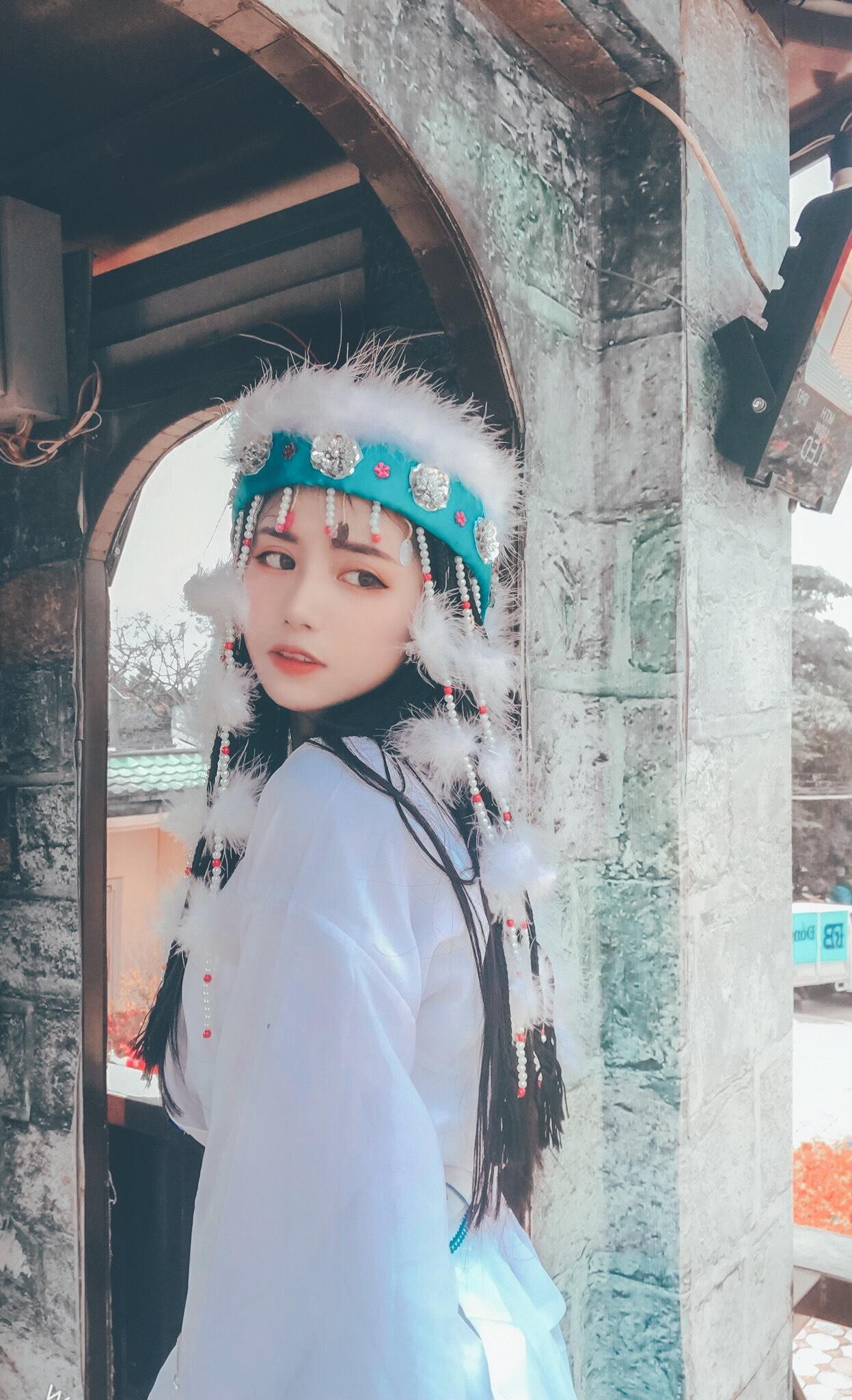 Dù hóa thân thành nhân vật nào thì Yugi vẫn giữ được vẻ đẹp tự nhiên của mình. Dù hóa thân thành nhân vật nào thì Yugi vẫn giữ được vẻ đẹp tự nhiên của mình.