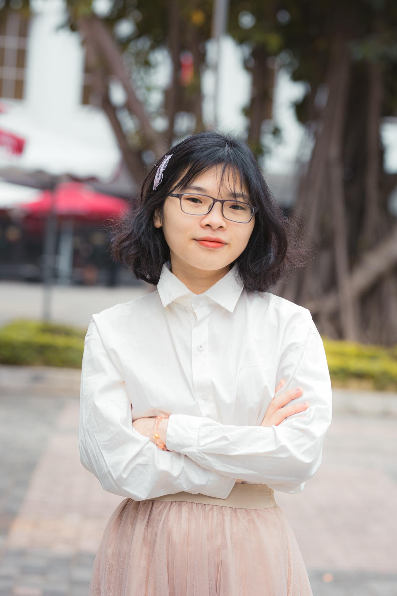 Bí quyết học tập và làm việc của Thùy đó là lên một kế hoạch chi tiết và một niềm đam mê mãnh liệt. Bí quyết học tập và làm việc của Thùy đó là lên một kế hoạch chi tiết và một niềm đam mê mãnh liệt.