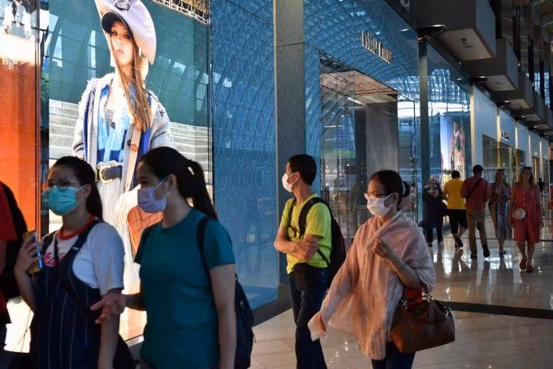 Vì COVID-19 mà lượng khách tới Singapore giảm mạnh (Ảnh: straitstimes).