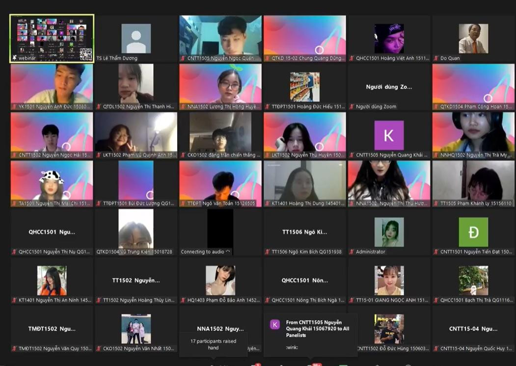 Hàng nghìn tân sinh viên tham gia buổi Lễ khai giảng năm học mới 2021 - 2022 qua hình thức trực tuyến. Hàng nghìn tân sinh viên tham gia buổi Lễ khai giảng năm học mới 2021 - 2022 qua hình thức trực tuyến.