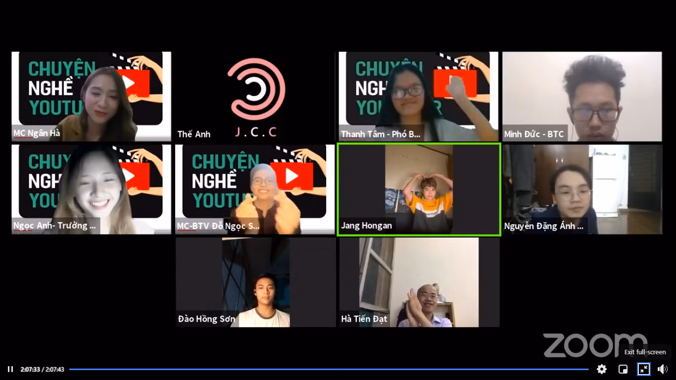 Talkshow Chuyện nghề Youtuber kết thúc trong sự nuối tiếc của những người tham gia.