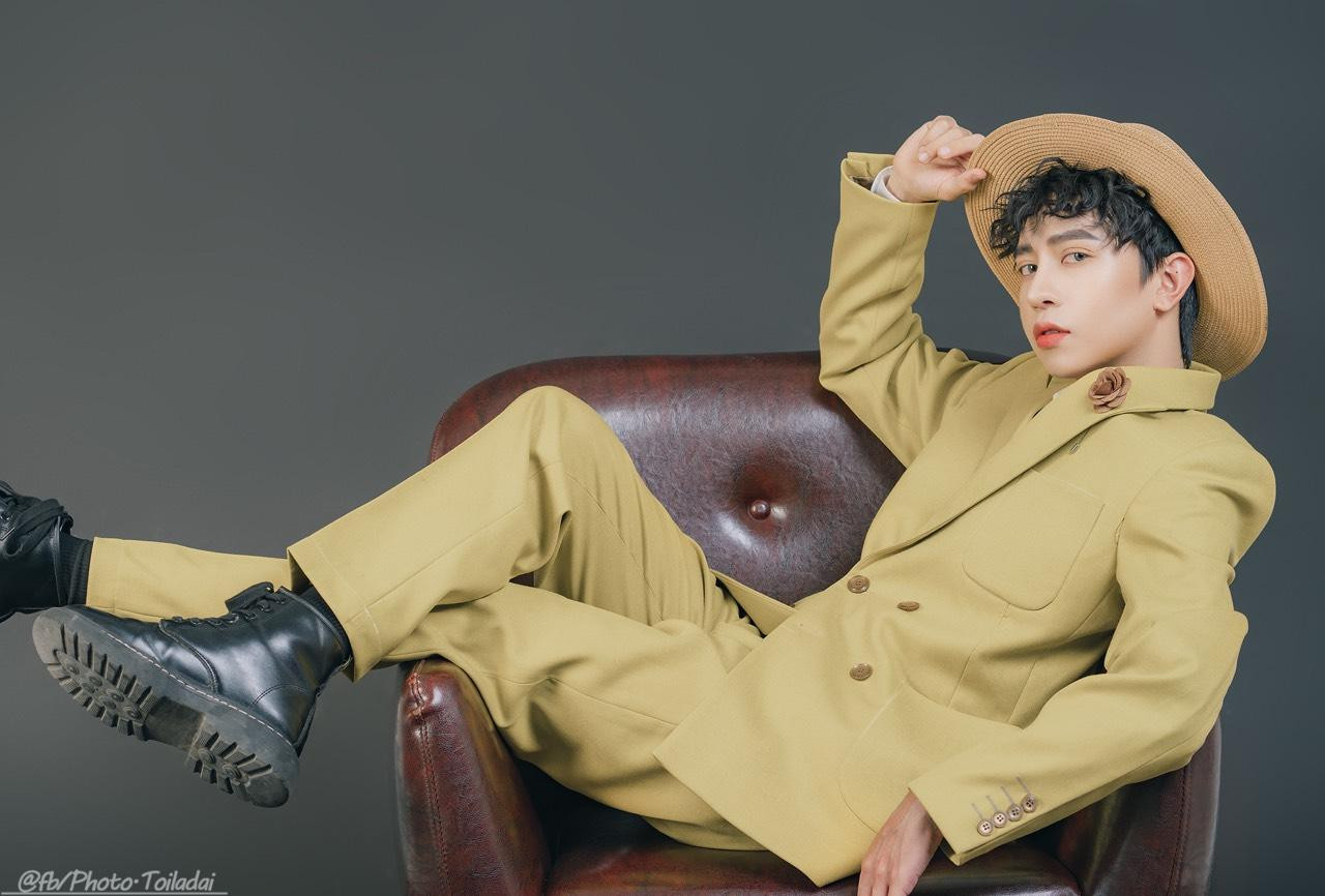 9X xuất hiện nhiều trong MV của Hậu Hoàng, Trung Ruồi, Cua Mề