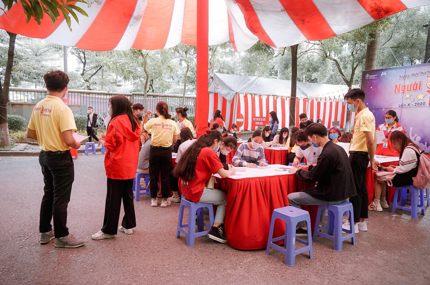 Một số hình ảnh của chương trình trong những mùa trước.