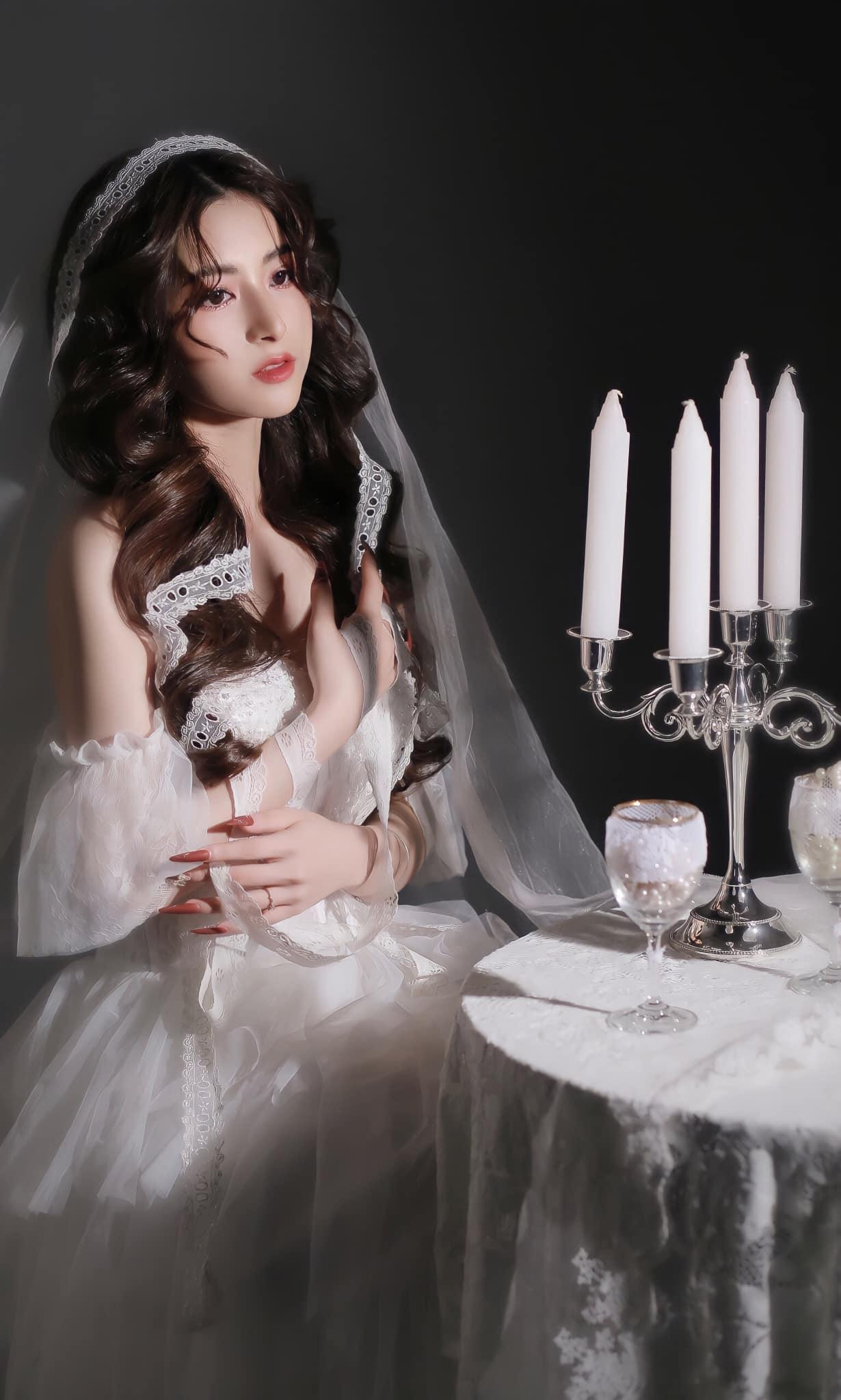 Với niềm vui và sự hào hứng khi tiếp xúc với môi trường nghệ thuật sẽ là động lực để Trà My phát triển hơn nữa trong chuyên ngành mà cô theo học. Với niềm vui và sự hào hứng khi tiếp xúc với môi trường nghệ thuật sẽ là động lực để Trà My phát triển hơn nữa trong chuyên ngành mà cô theo học.