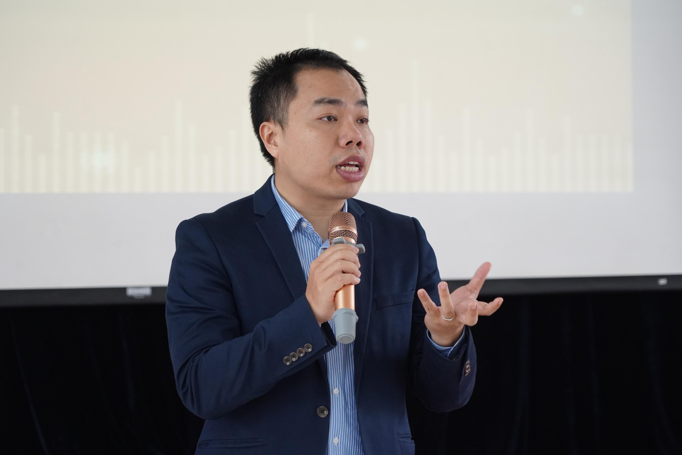 Anh Nguyễn Tuấn Anh nhận định, hầu hết sinh viên hiện nay chưa quản lý tài chính cá nhân hiệu quả Anh Nguyễn Tuấn Anh nhận định, hầu hết sinh viên hiện nay chưa quản lý tài chính cá nhân hiệu quả