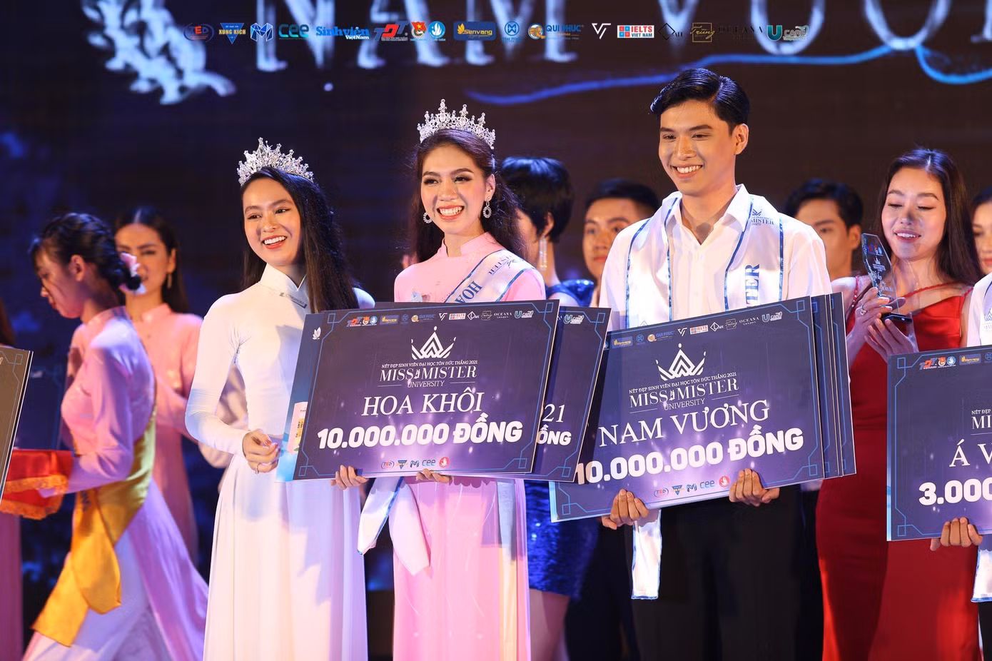 Hoa Khôi Nguyễn Huỳnh Thư và Nam Vương Trương Bảo Long