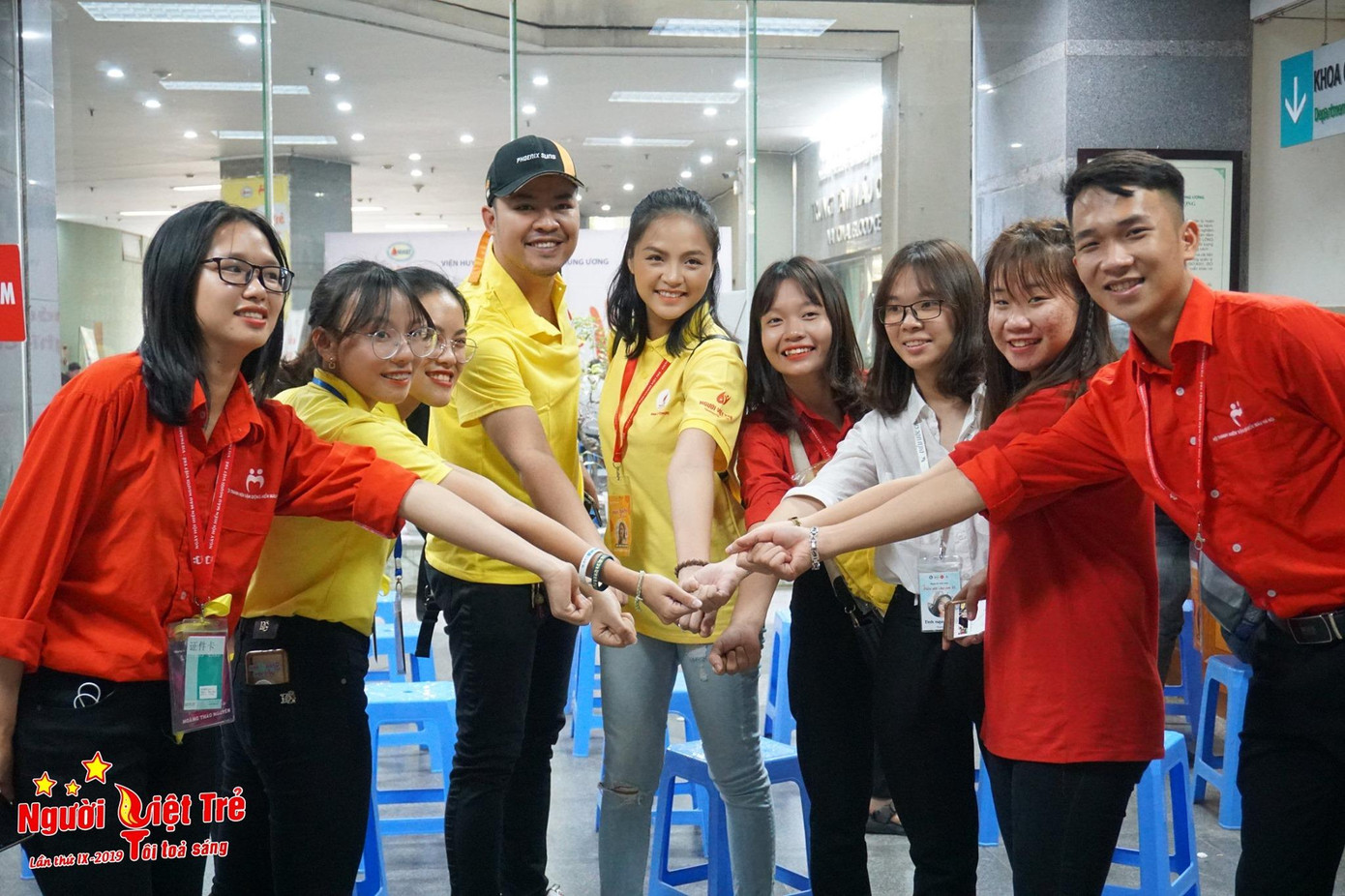 Nhiều nghệ sĩ là đại sứ đã đồng hành cùng ngày hội Người Việt trẻ trong những năm vừa qua.