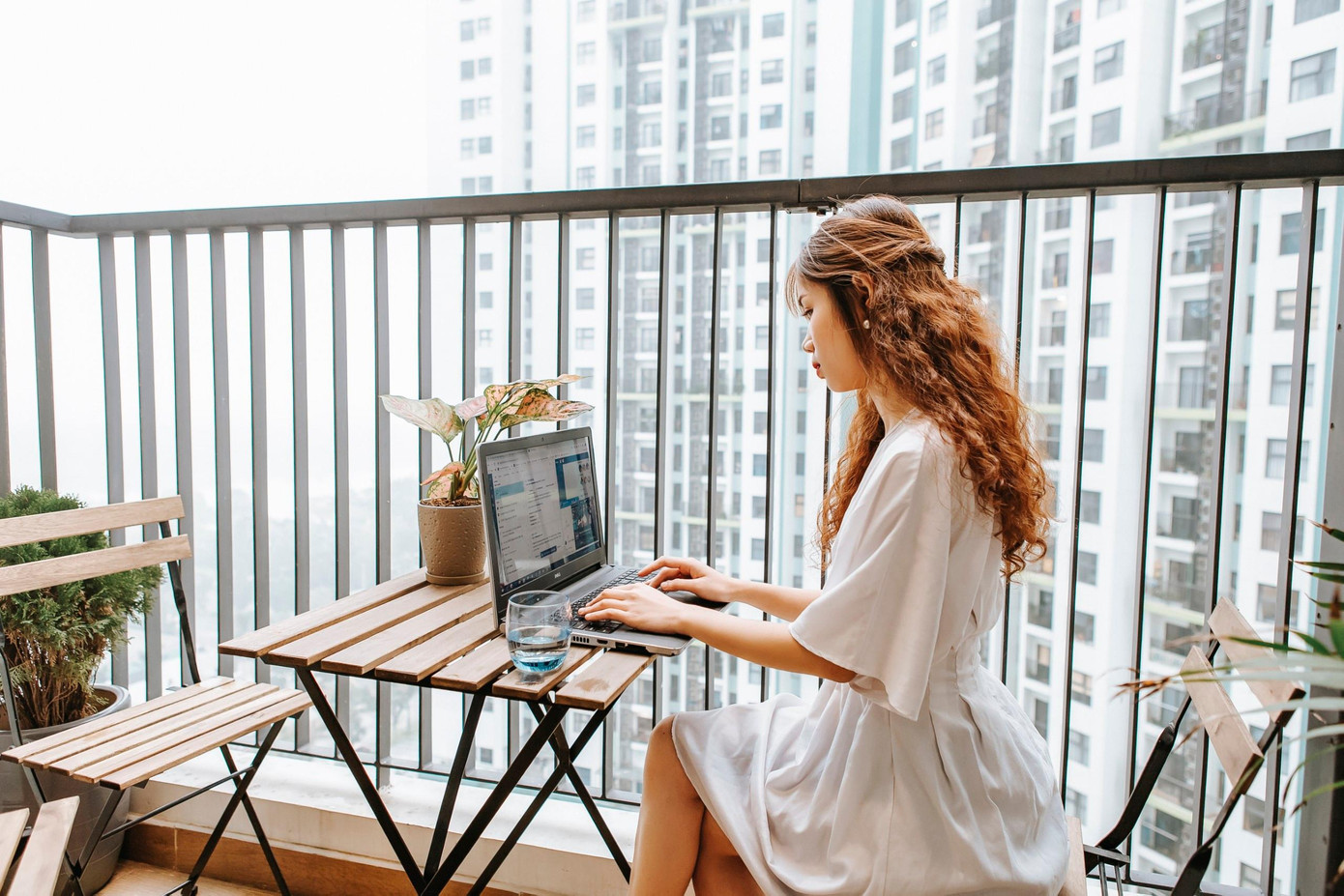 Hoài Ngọc xây dựng tính chủ động trong học tập và làm việc khi ở bất cứ đâu. Hoài Ngọc xây dựng tính chủ động trong học tập và làm việc khi ở bất cứ đâu.