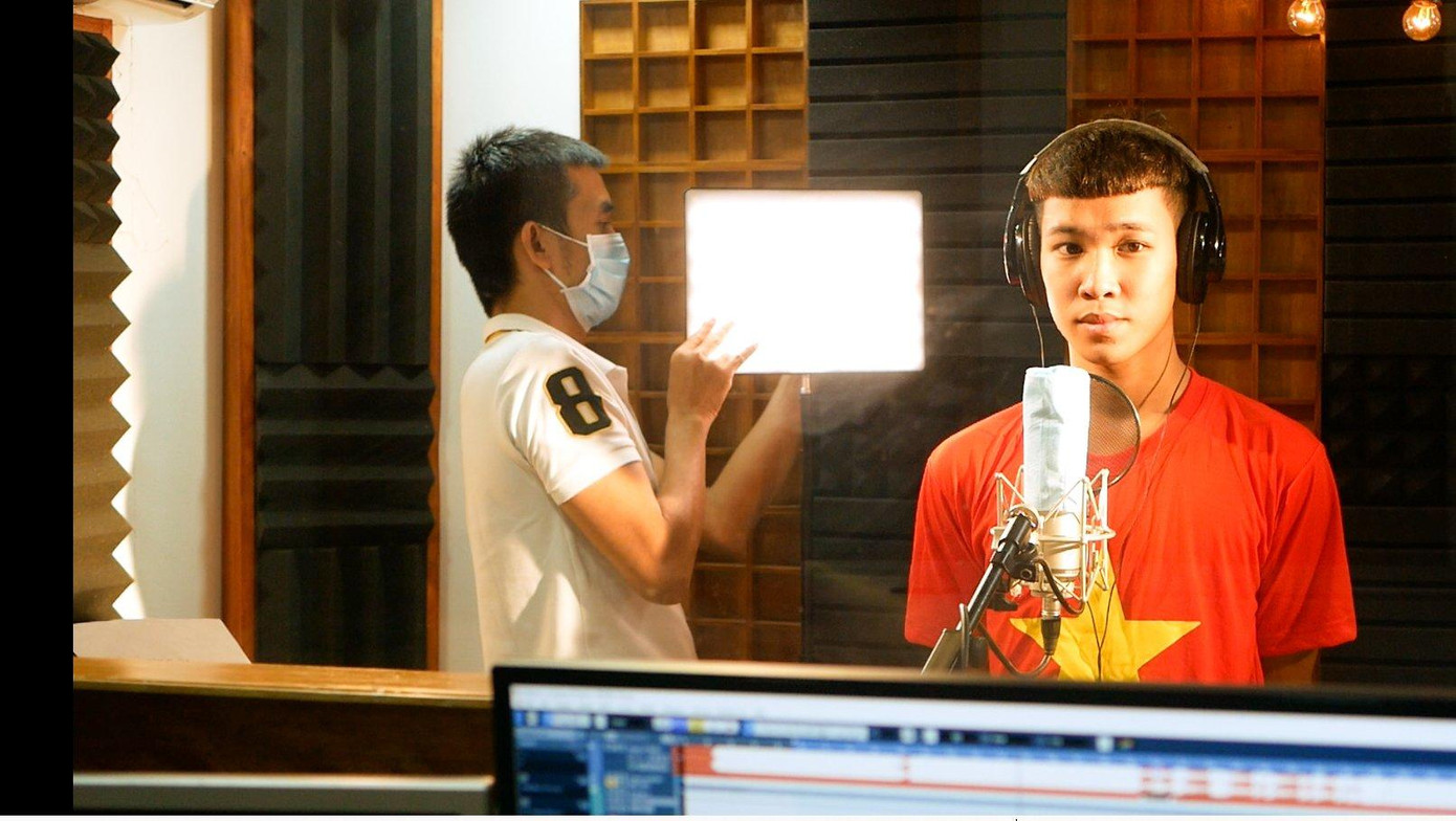 Còn có sự tham gia của các bạn trẻ yêu âm nhạc và các bạn học sinh, sinh viên.