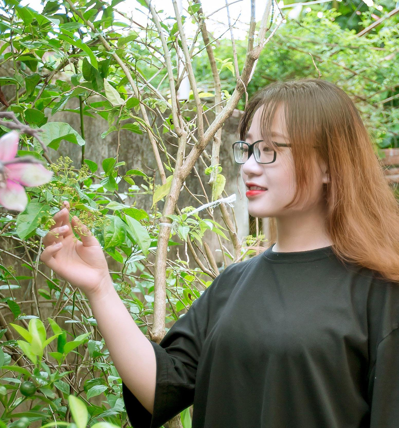 Là một người mạnh mẽ, Phương không ngại đương đầu với những khó khăn, thử thách. Là một người mạnh mẽ, Phương không ngại đương đầu với những khó khăn, thử thách.