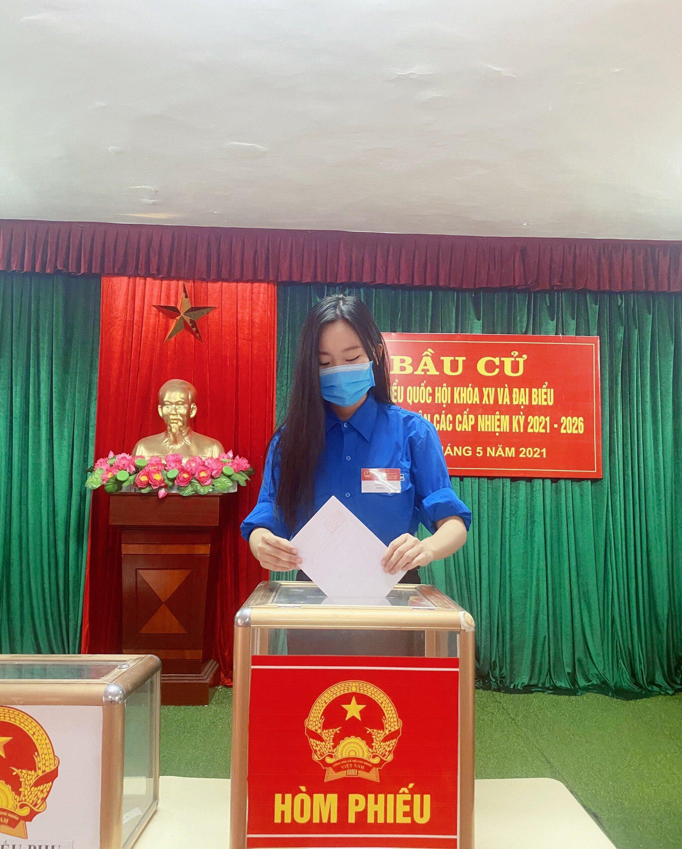 Cô bạn bật mí về việc tham gia lớp tập huấn về tổ chức bầu cử và kiểm phiếu “Tất cả các công đoạn đều được thực hiện tỉ mỉ, cẩn thận để bầu cử diễn ra thành công.”