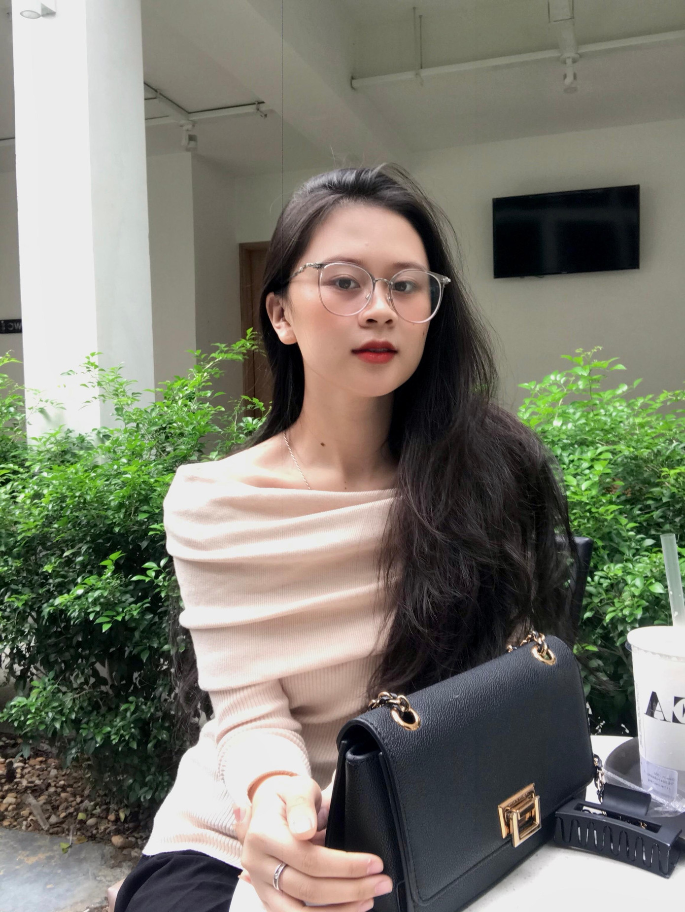 Tuổi trẻ hãy thử bất cứ công việc nào và bắt đầu từ công việc liên quan đến sở thích của bản thân.