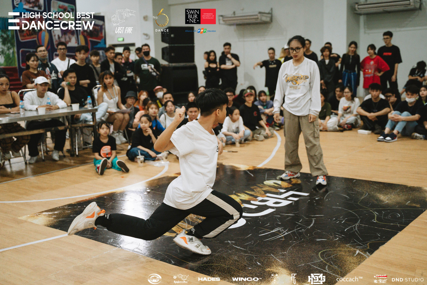 Các cặp đấu nảy lửa, ngang tài ngang sức