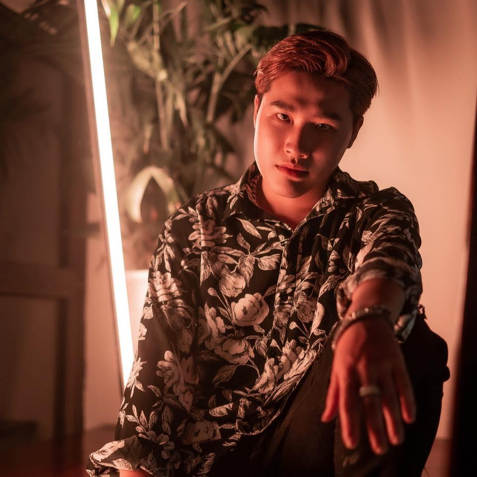 Deus Tiến Đạt luôn ấp ủ mong ước mở một công ty giải trí của riêng mình. Deus Tiến Đạt luôn ấp ủ mong ước mở một công ty giải trí của riêng mình.