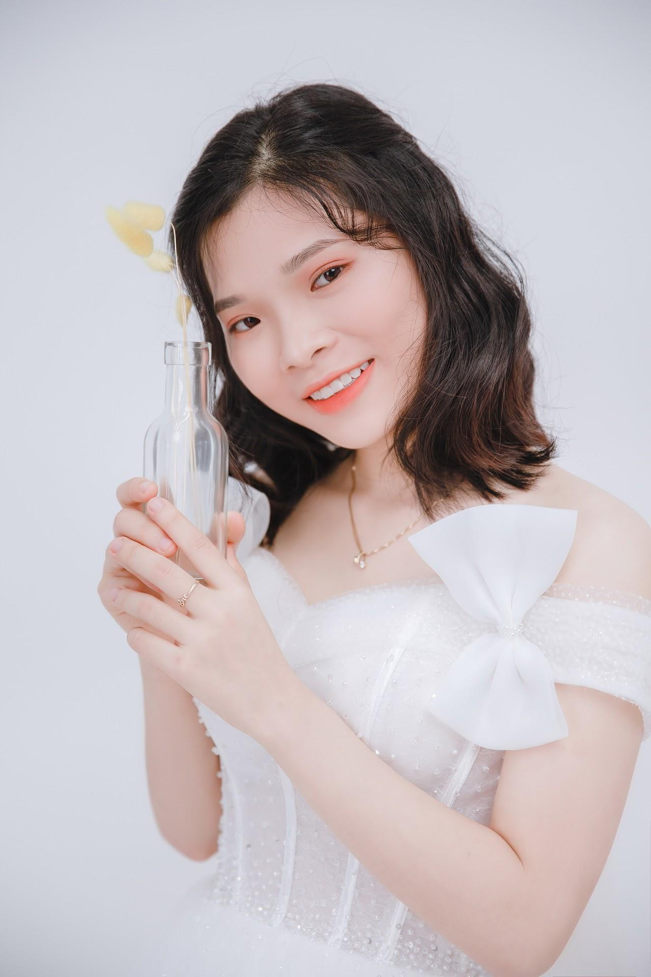 Nguyễn Thị Thùy - sinh viên K56 - Kinh tế đối ngoại - Đại học Ngoại thương. Nguyễn Thị Thùy - sinh viên K56 - Kinh tế đối ngoại - Đại học Ngoại thương.