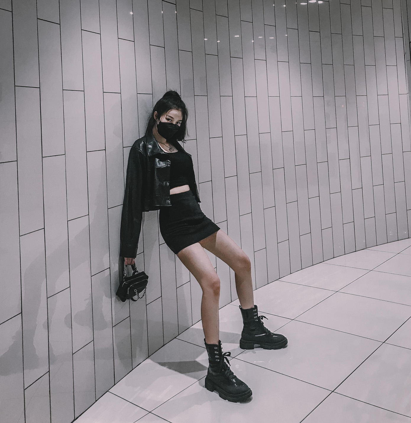 Quan điểm về tình yêu của Ngọc Huyền “Chúng ta nên yêu thôi, đừng ngã vào tình yêu. Bởi cái gì ngã cũng đau mà!”