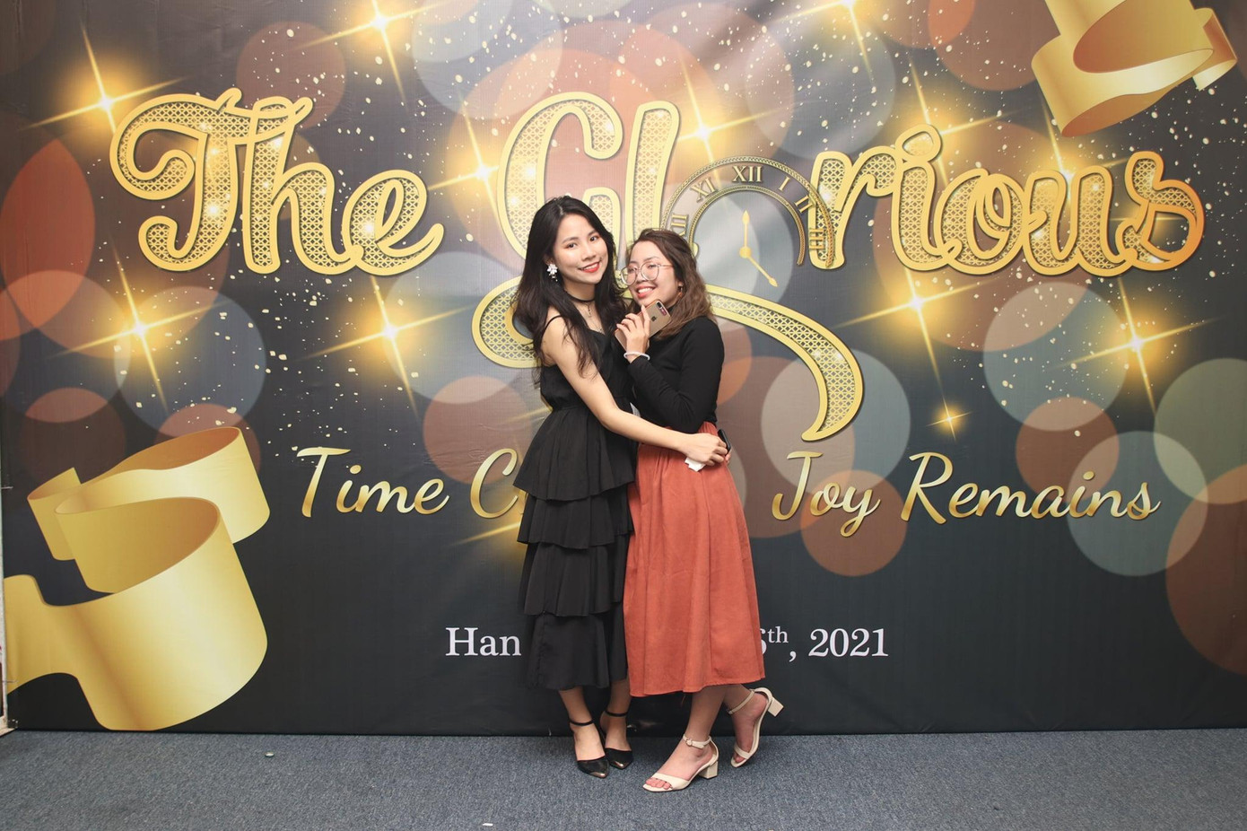 Phương Loan trong sự kiện Christ-Tet của Friends of Ireland In Vietnam. Phương Loan trong sự kiện Christ-Tet của Friends of Ireland In Vietnam.