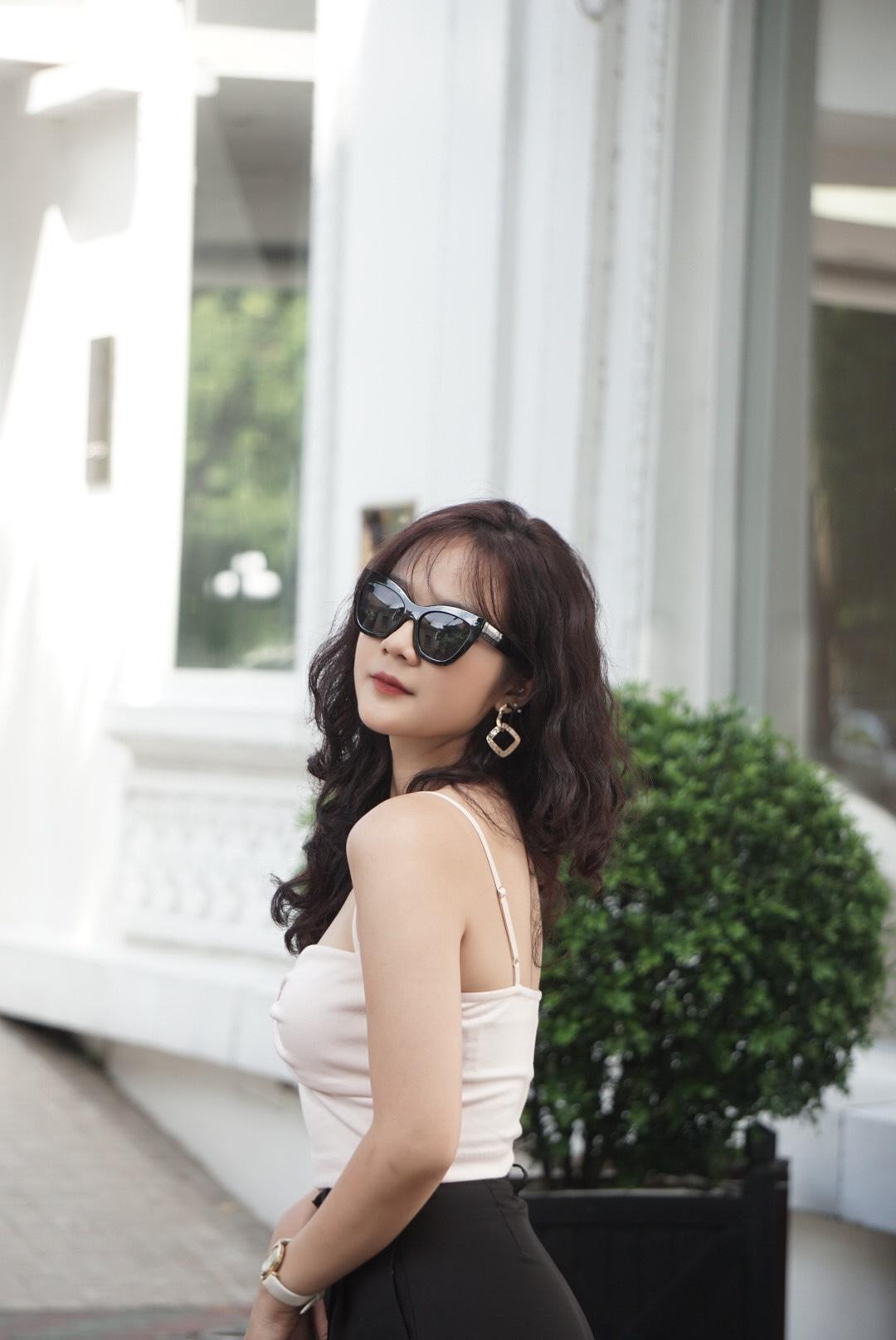 Đặng Tú Ngọc sinh viên năm 2 - Đại học Quốc gia Hà Nội.