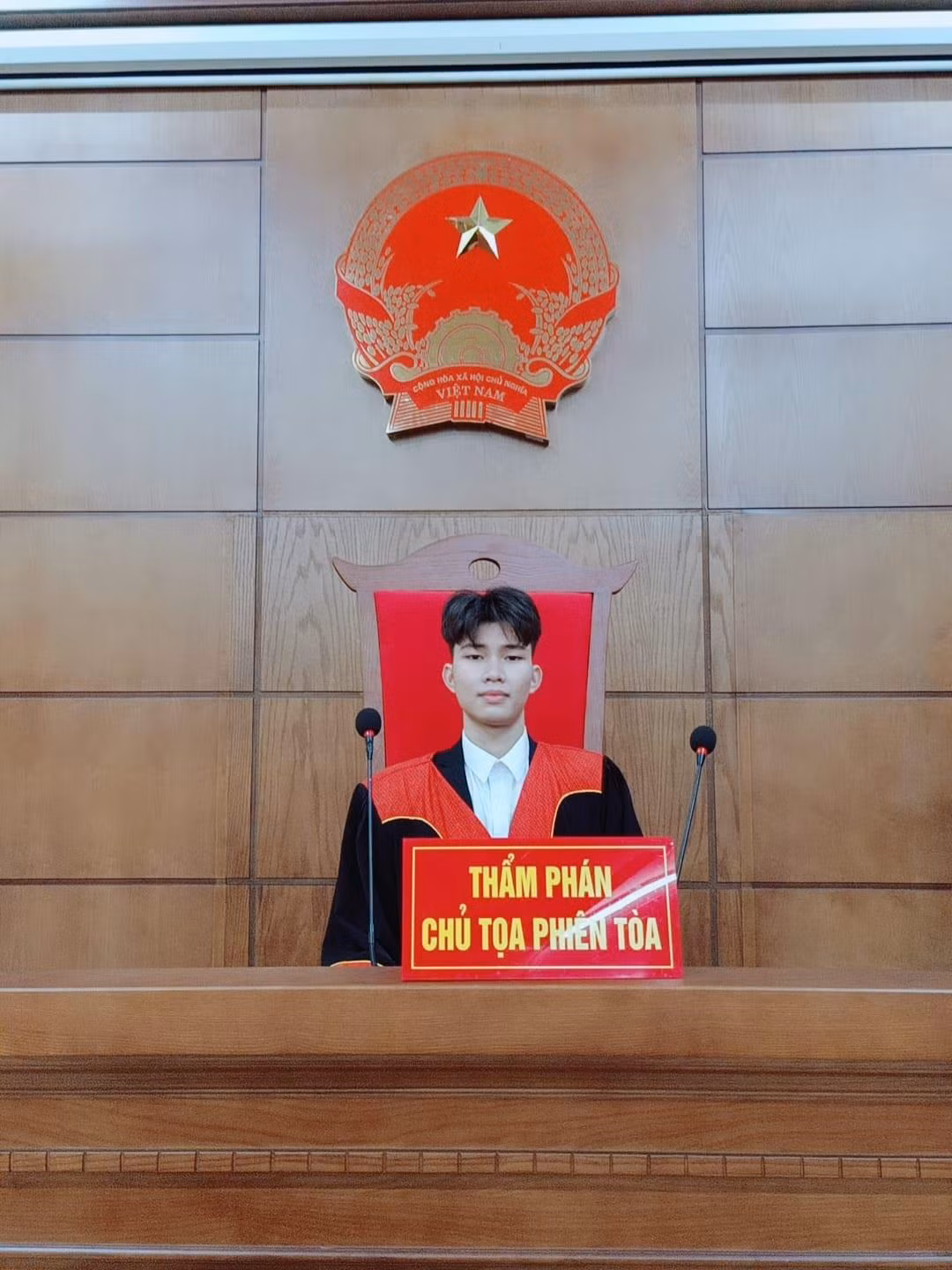 "Ngành Luật đã thực sự thay đổi chính bản thân mình". "Ngành Luật đã thực sự thay đổi chính bản thân mình".