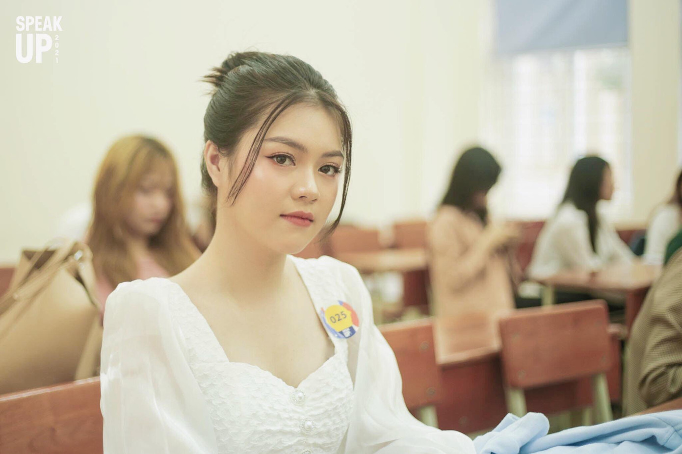 Thu Hằng trong Top 10 cuộc thi Speak Up